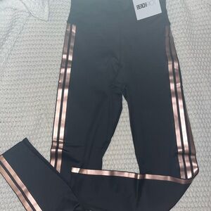 NEW WITH TAGS Beach Riot Sport leggings size Medium.
